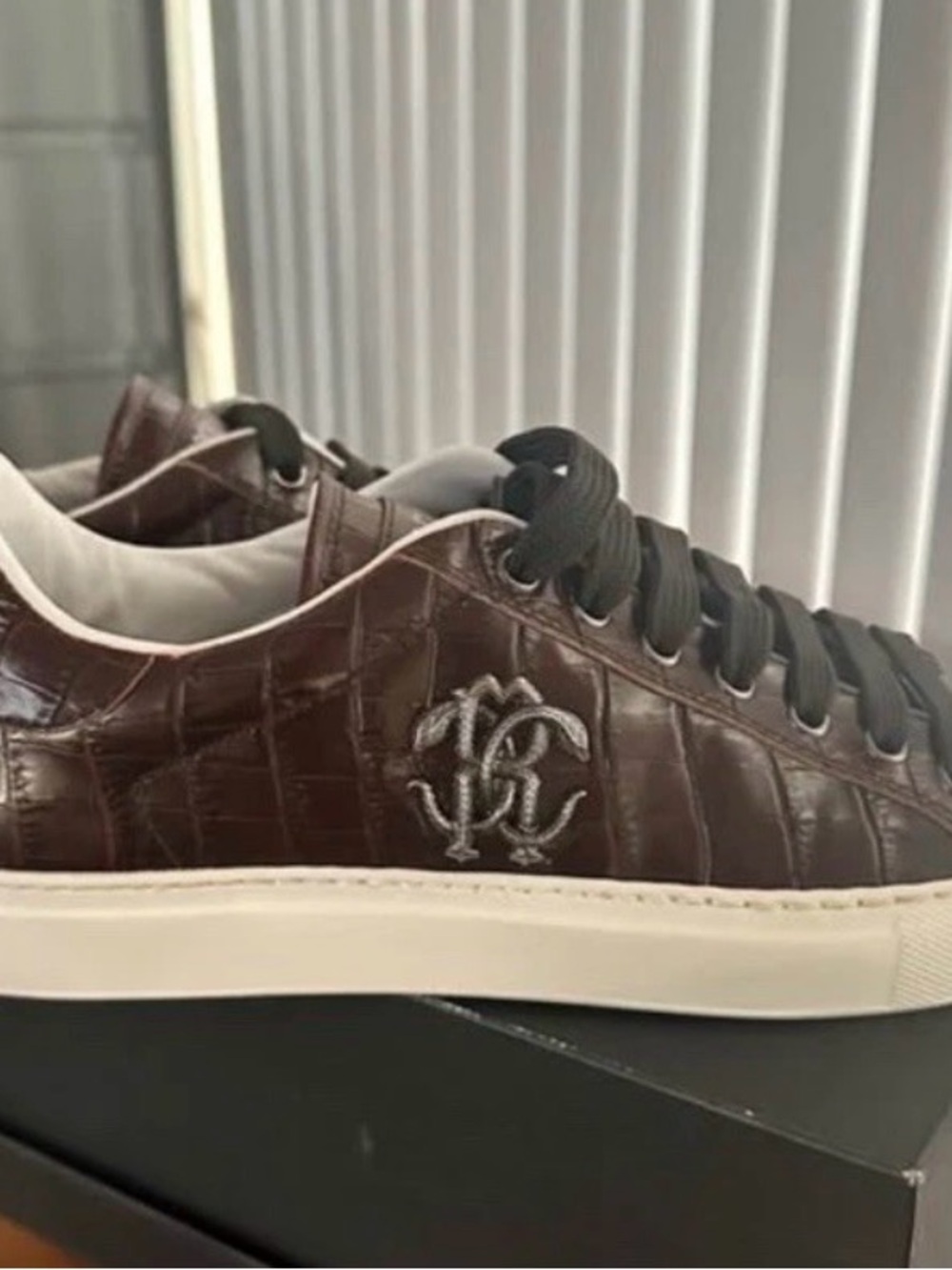 Roberto Cavalli Dark Brown Croc-Embossed Low-Top Sneakers  8.5 (41.5)